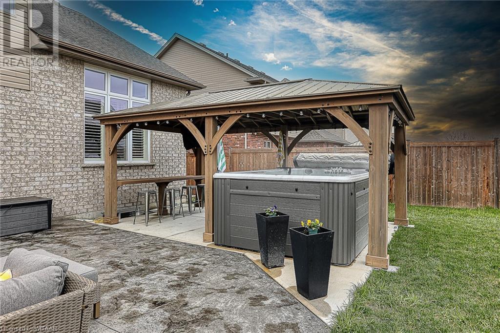 676 Normandy Drive, Woodstock, Ontario  N4T 0B6 - Photo 4 - 40549809