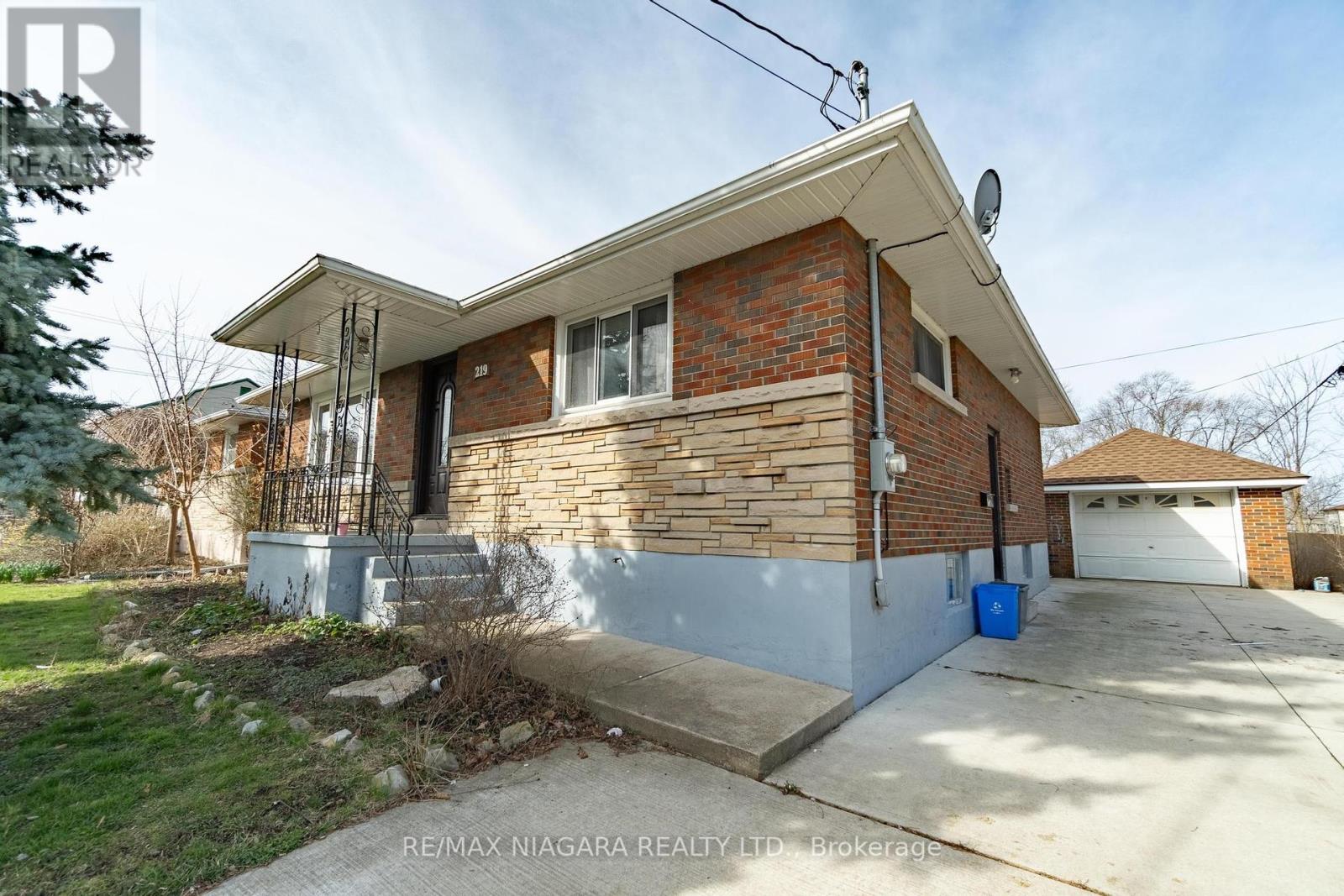 219 Central Avenue, Fort Erie, Ontario  L2A 3S9 - Photo 4 - X8185718