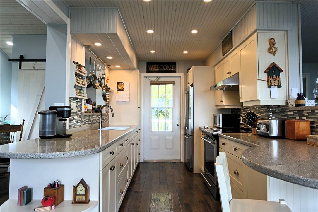 6 Chetwynd Lane, Lion's Head, Ontario  N0H 1W0 - Photo 5 - H4189369