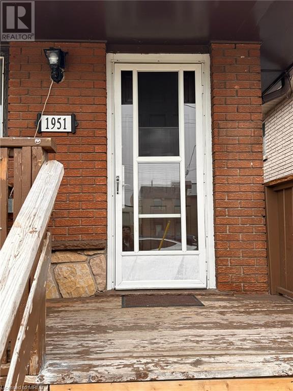 1951 Brampton Street, Hamilton, Ontario  L8H 3S6 - Photo 2 - 40564183