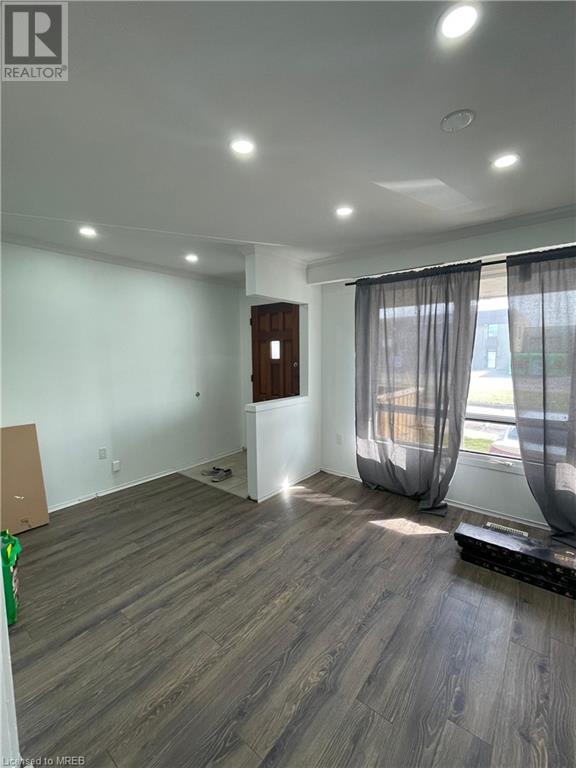 1951 Brampton Street, Hamilton, Ontario  L8H 3S6 - Photo 3 - 40564183