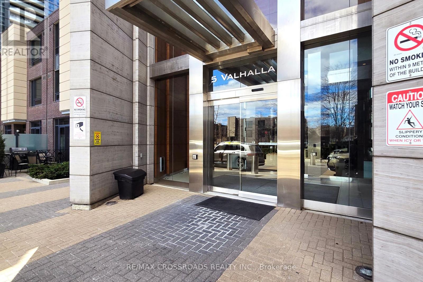 #2508 -5 Valhalla Inn Rd, Toronto, Ontario  M9B 0B1 - Photo 6 - W8147158