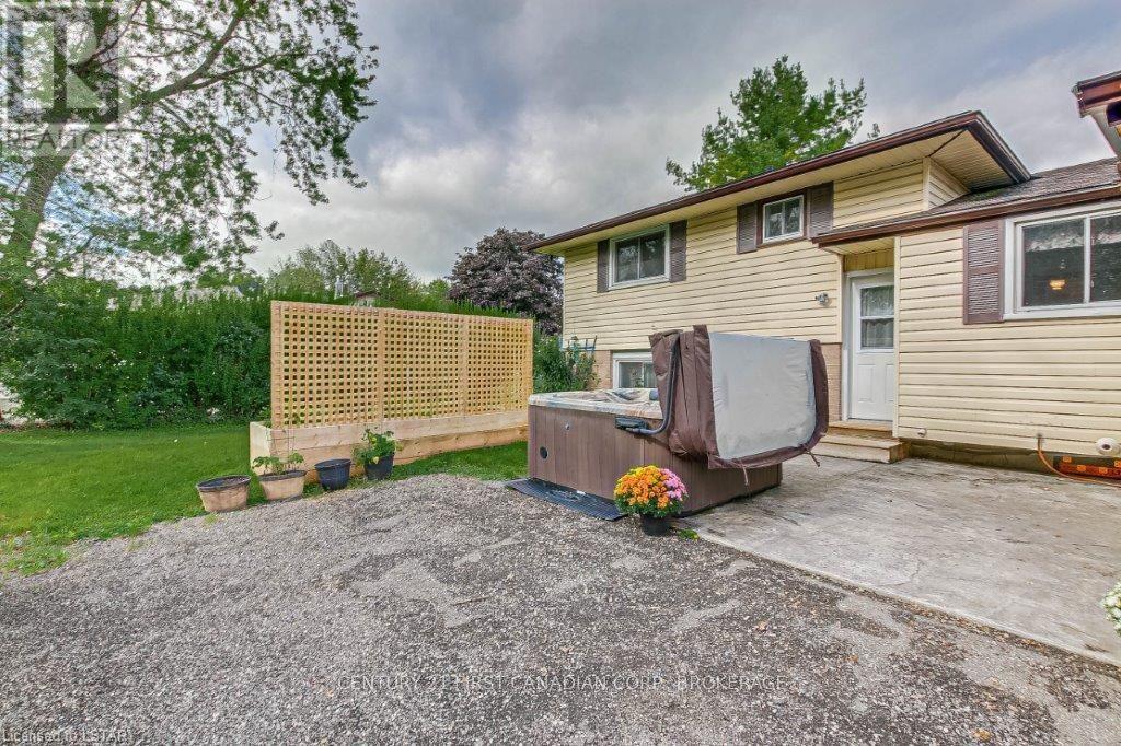 33374 Queen Street, North Middlesex, Ontario  N0M 1A0 - Photo 32 - X8185948