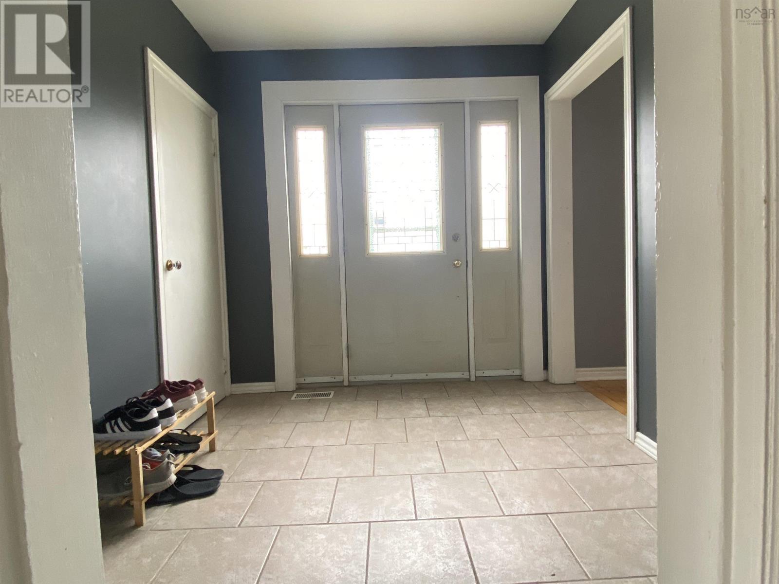 110 Lorne Street, Sydney, Nova Scotia  B1P 4H4 - Photo 6 - 202405783