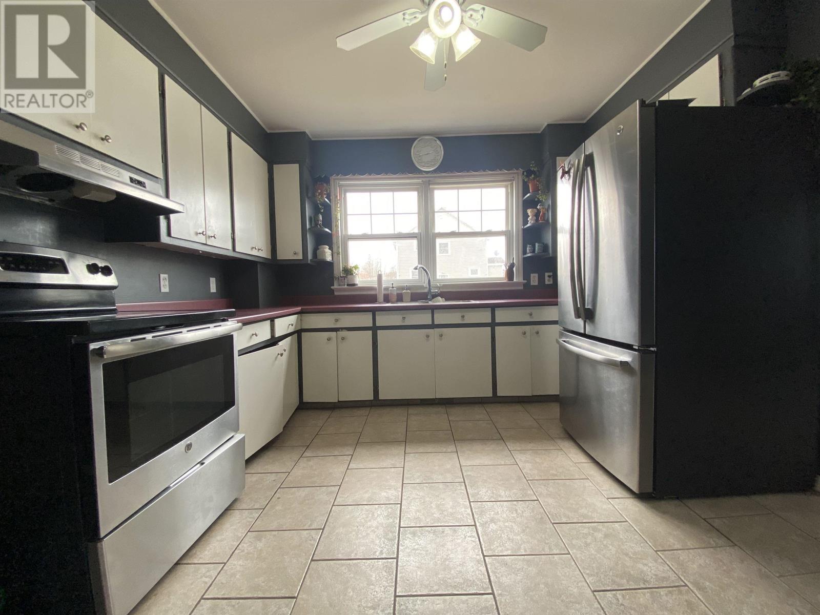 110 Lorne Street, Sydney, Nova Scotia  B1P 4H4 - Photo 9 - 202405783