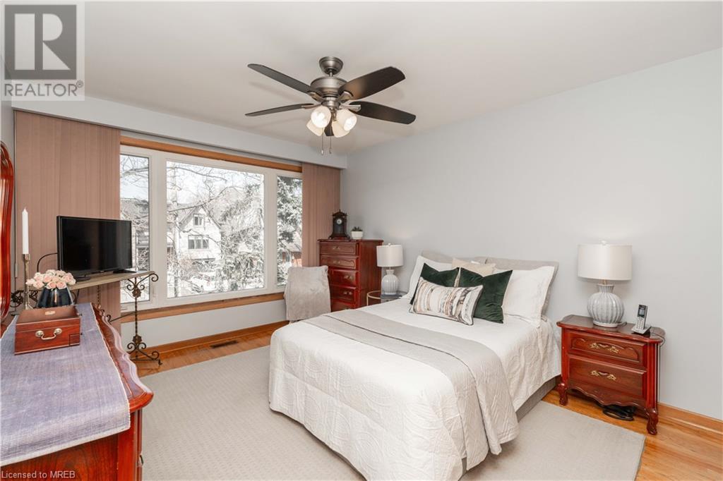 954 Eighth Street, Mississauga, Ontario  L5E 1R5 - Photo 13 - 40564253