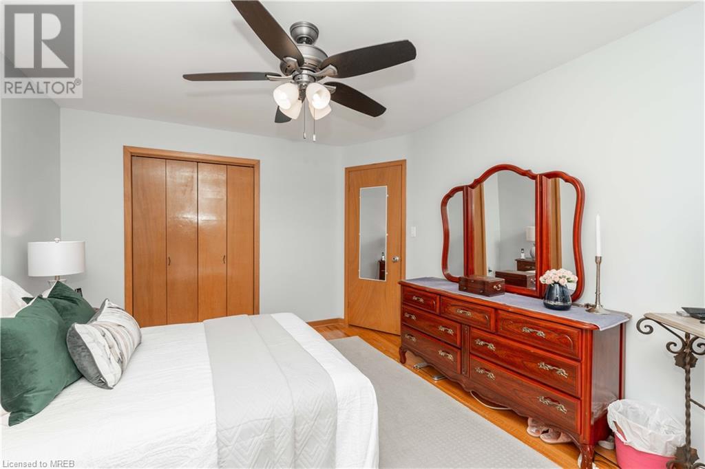 954 Eighth Street, Mississauga, Ontario  L5E 1R5 - Photo 15 - 40564253
