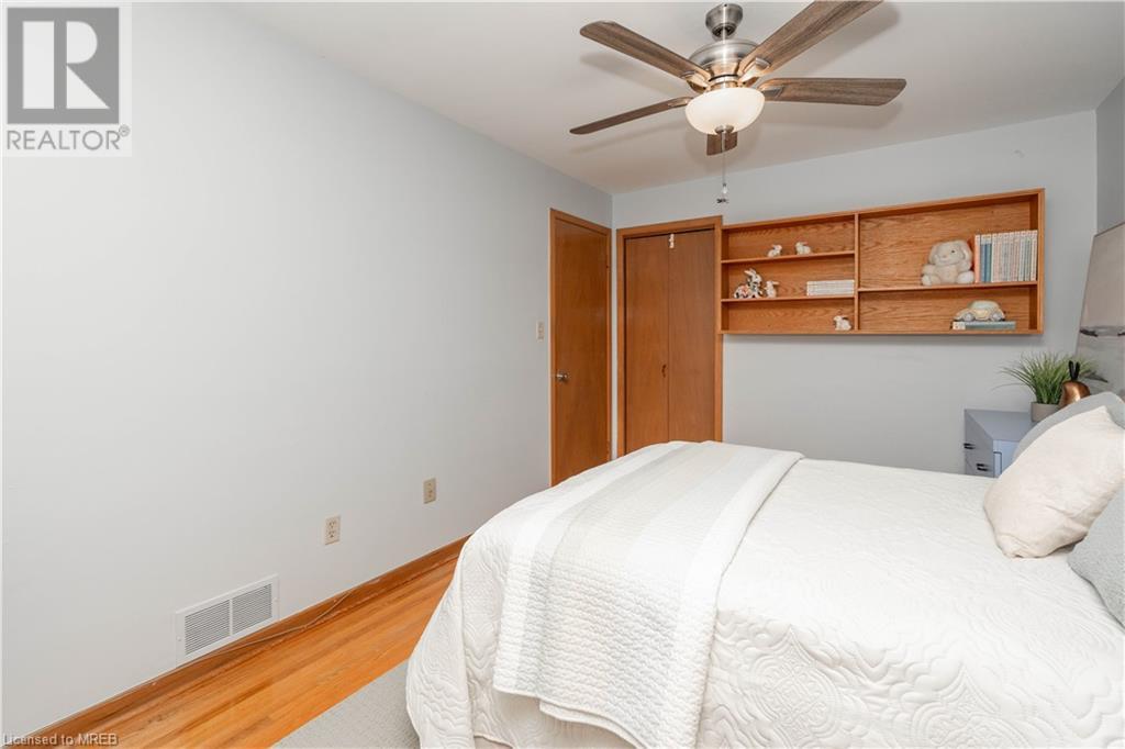 954 Eighth Street, Mississauga, Ontario  L5E 1R5 - Photo 18 - 40564253