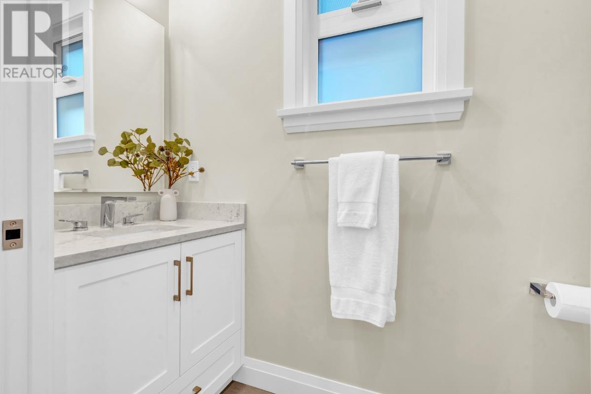 762 E 14th Avenue, Vancouver, British Columbia  V5T 2N4 - Photo 13 - R2864315