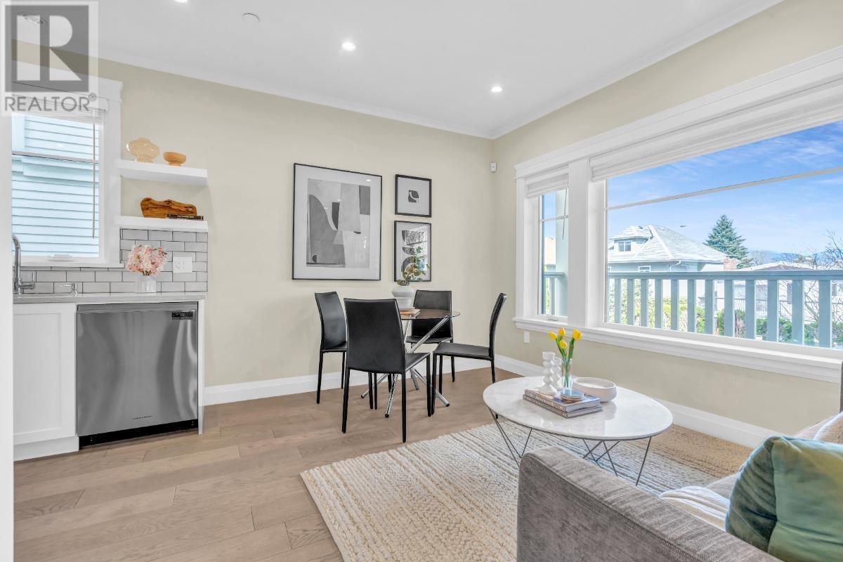 762 E 14th Avenue, Vancouver, British Columbia  V5T 2N4 - Photo 2 - R2864315