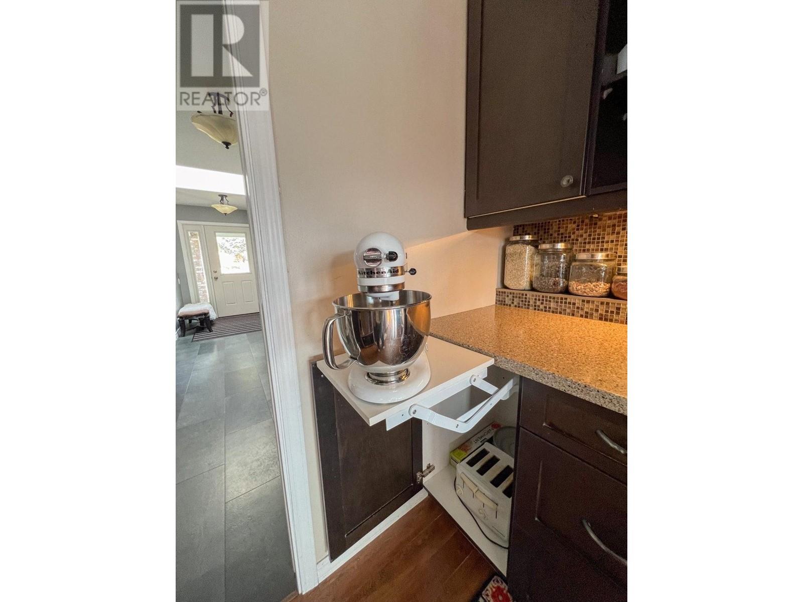 2520 Reid Crt, Merritt, British Columbia  V1K 1L7 - Photo 8 - 177504