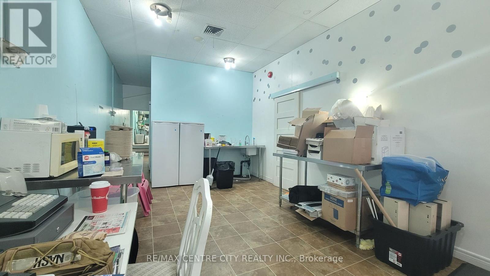 831 Talbot St, St. Thomas, Ontario  N5P 1B7 - Photo 5 - X8187092