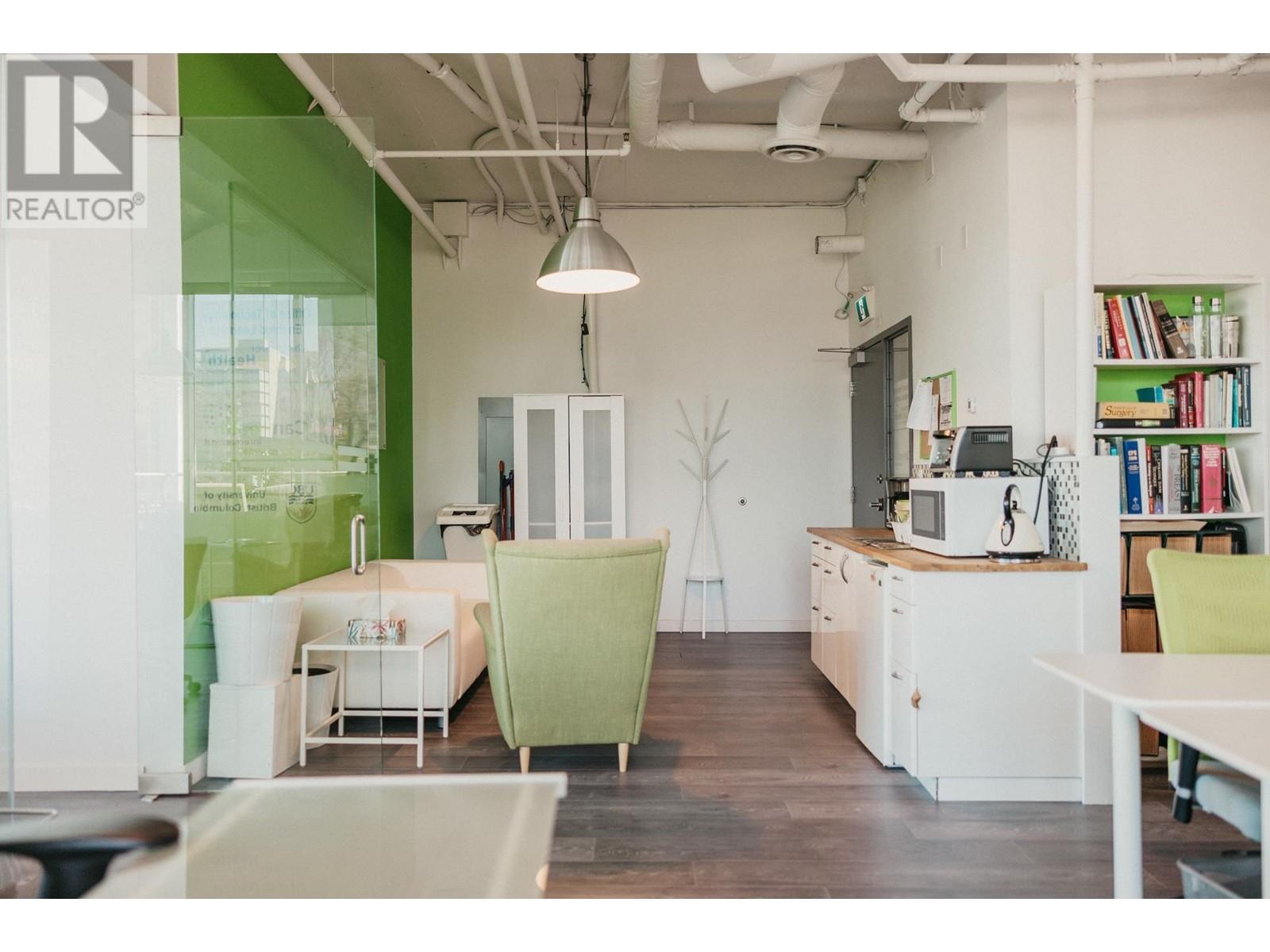 Listing Picture 10 of 18 : 647 and 649 550 W BROADWAY STREET, Vancouver / 溫哥華 - 魯藝地產 Yvonne Lu Group - MLS Medallion Club Member