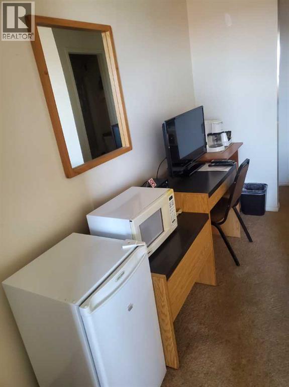 4904 50 Avenue, Caroline, Alberta  T0M 0M0 - Photo 7 - A2116477