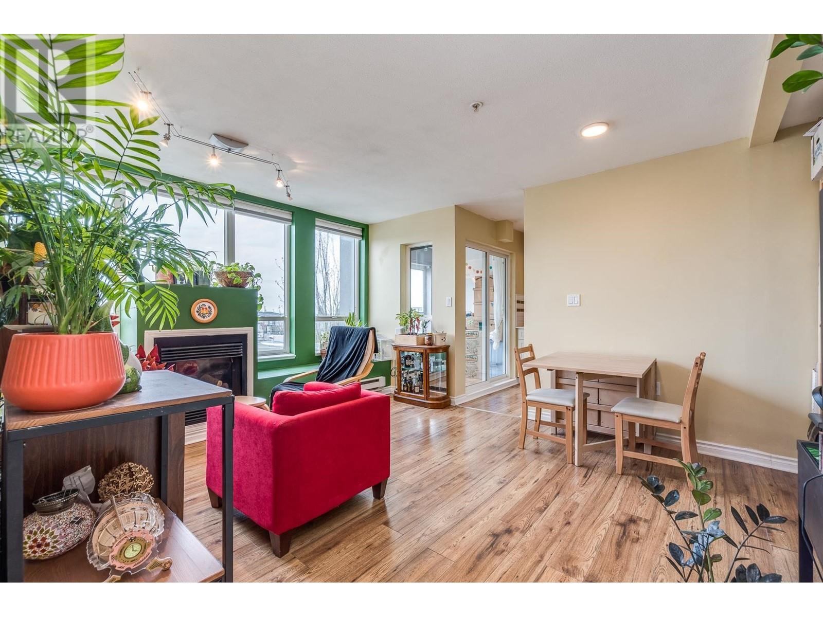 304 688 E 56 Avenue, Vancouver, British Columbia  V5X 1R7 - Photo 2 - R2864454