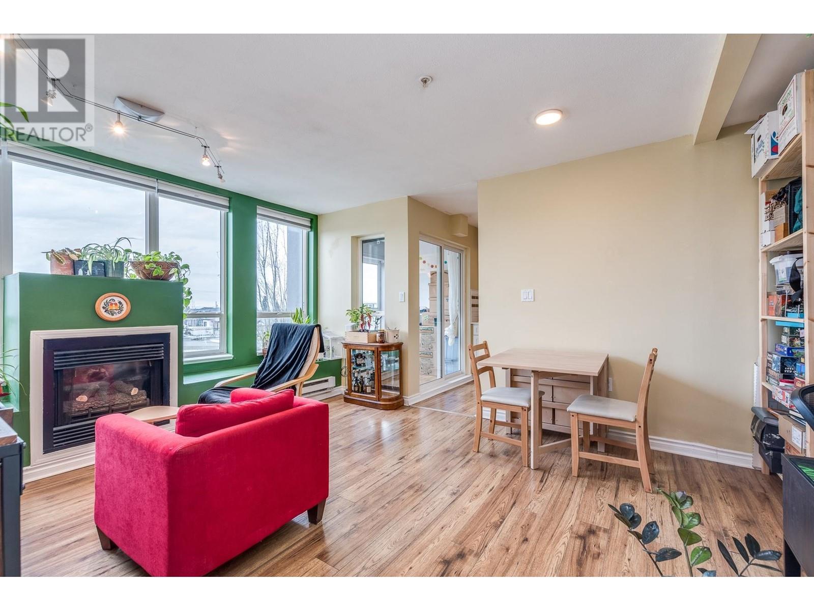 304 688 E 56 Avenue, Vancouver, British Columbia  V5X 1R7 - Photo 3 - R2864454