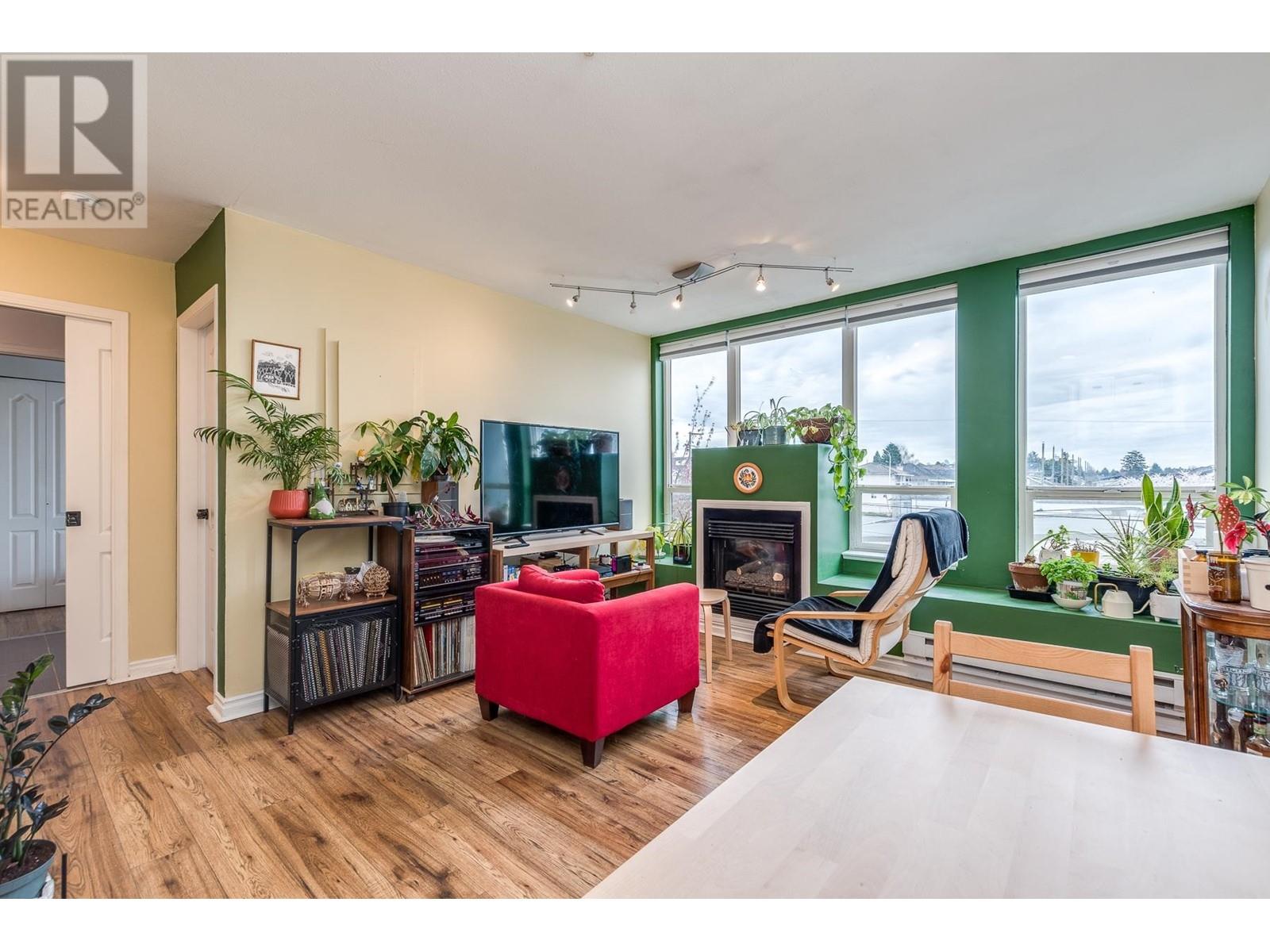 304 688 E 56 Avenue, Vancouver, British Columbia  V5X 1R7 - Photo 4 - R2864454