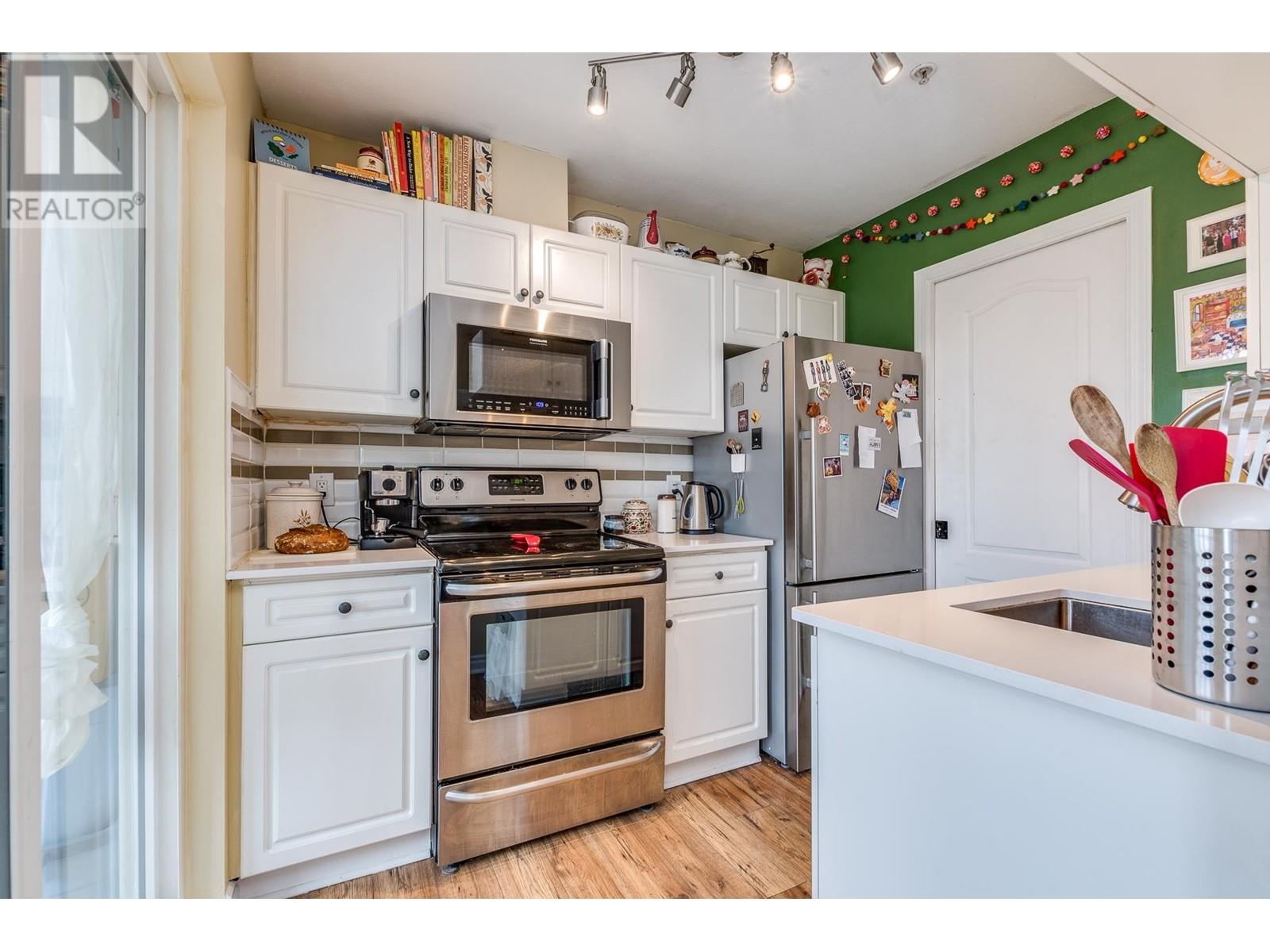 304 688 E 56 Avenue, Vancouver, British Columbia  V5X 1R7 - Photo 8 - R2864454