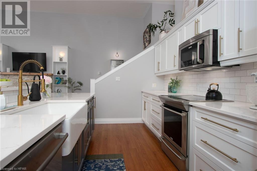 35 Burritt Street, Stratford, Ontario  N5A 4W6 - Photo 17 - 40563862