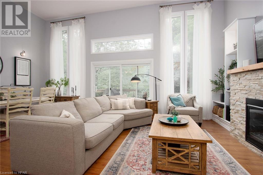 35 Burritt Street, Stratford, Ontario  N5A 4W6 - Photo 12 - 40563862