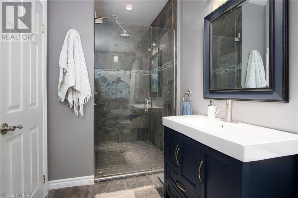 35 Burritt Street, Stratford, Ontario  N5A 4W6 - Photo 28 - 40563862