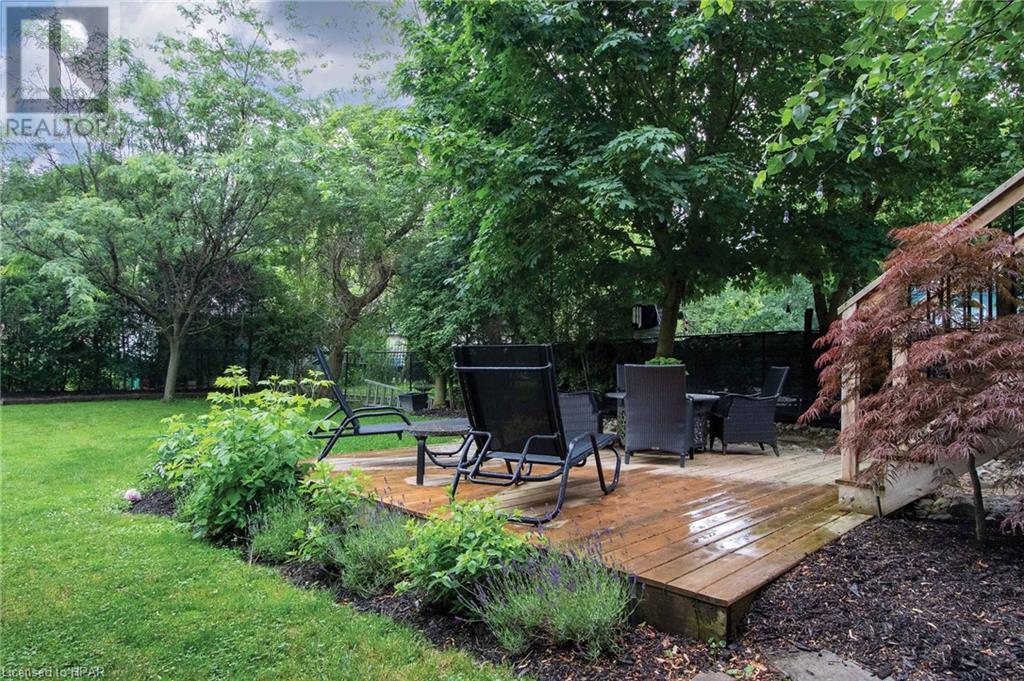 35 Burritt Street, Stratford, Ontario  N5A 4W6 - Photo 34 - 40563862