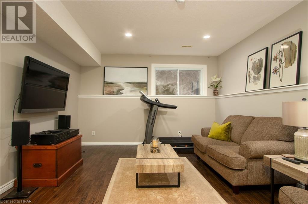 35 Burritt Street, Stratford, Ontario  N5A 4W6 - Photo 30 - 40563862