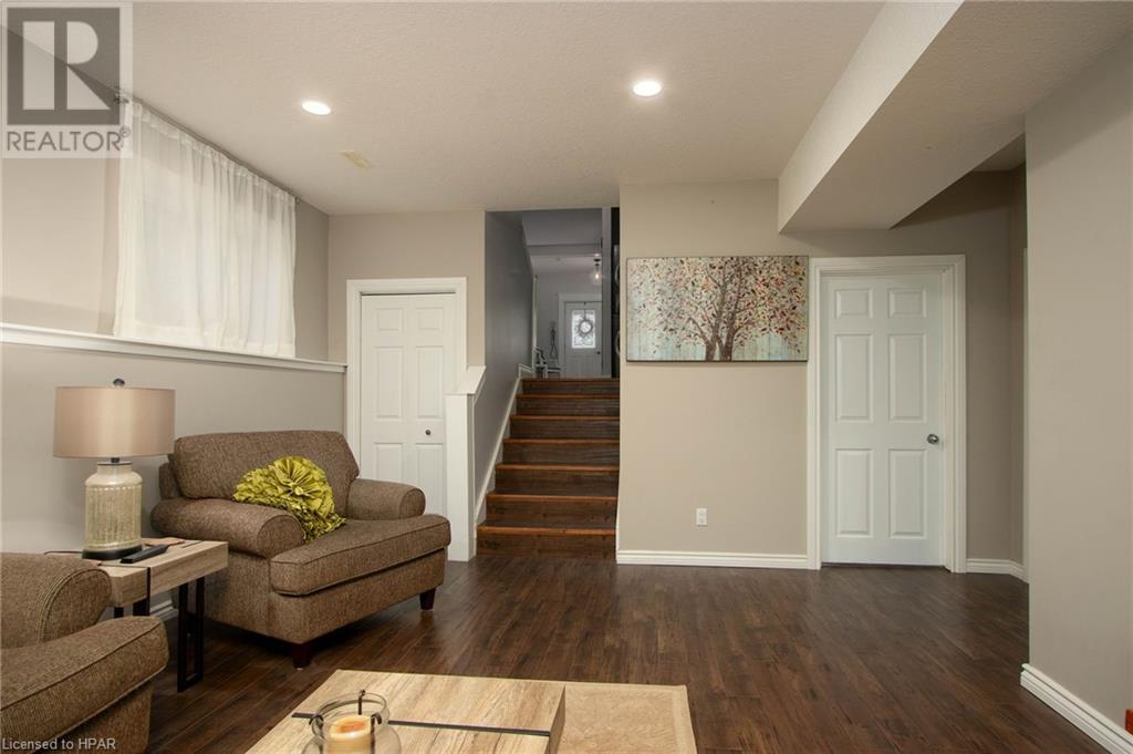 35 Burritt Street, Stratford, Ontario  N5A 4W6 - Photo 32 - 40563862