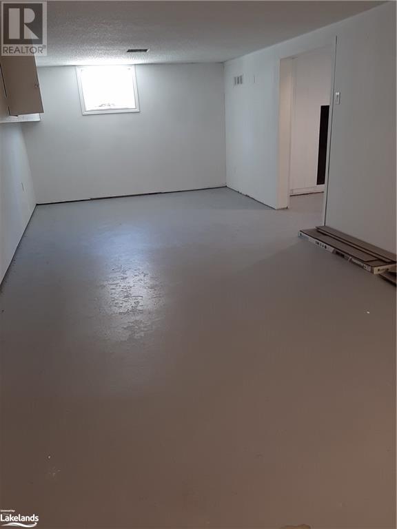 653 River Road W, Wasaga Beach, Ontario  L9Z 2P2 - Photo 15 - 40537230