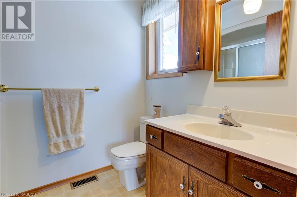 12 6th Street Close, Hanover, Ontario  N4N 3S1 - Photo 13 - 40556454