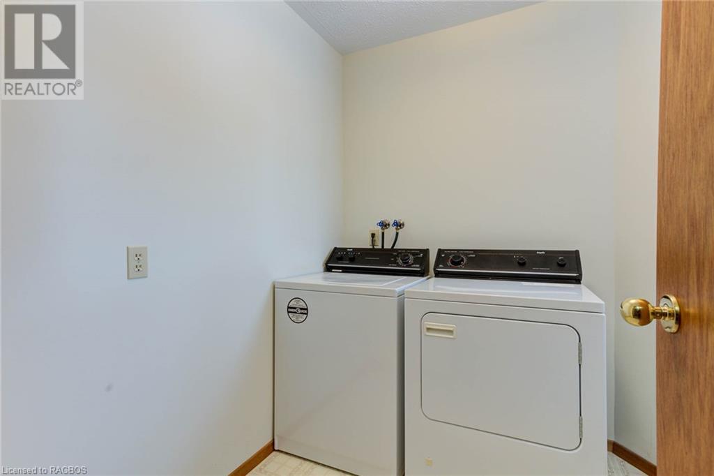 12 6th Street Close, Hanover, Ontario  N4N 3S1 - Photo 17 - 40556454