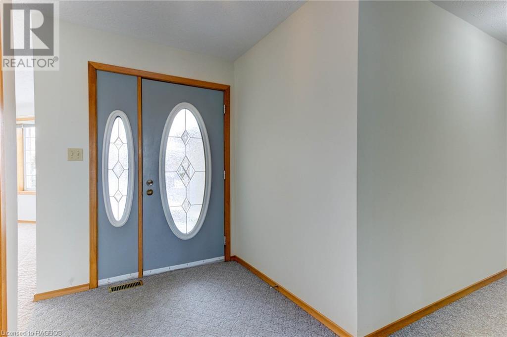 12 6th Street Close, Hanover, Ontario  N4N 3S1 - Photo 2 - 40556454