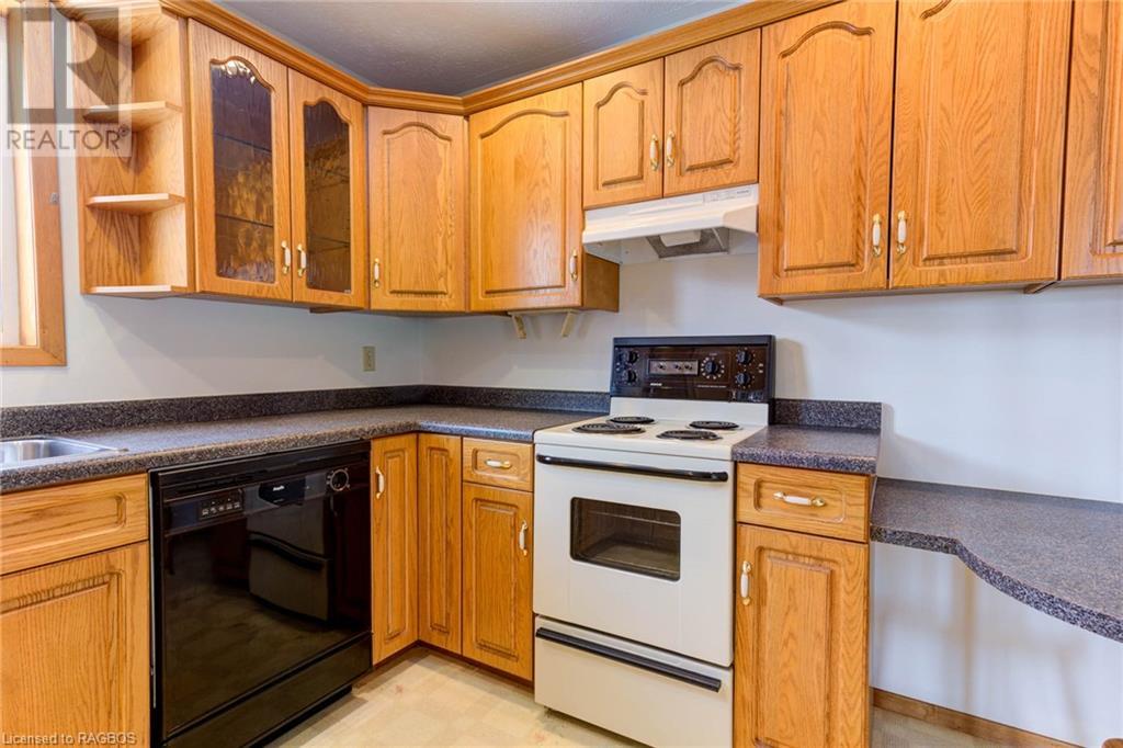 12 6th Street Close, Hanover, Ontario  N4N 3S1 - Photo 9 - 40556454