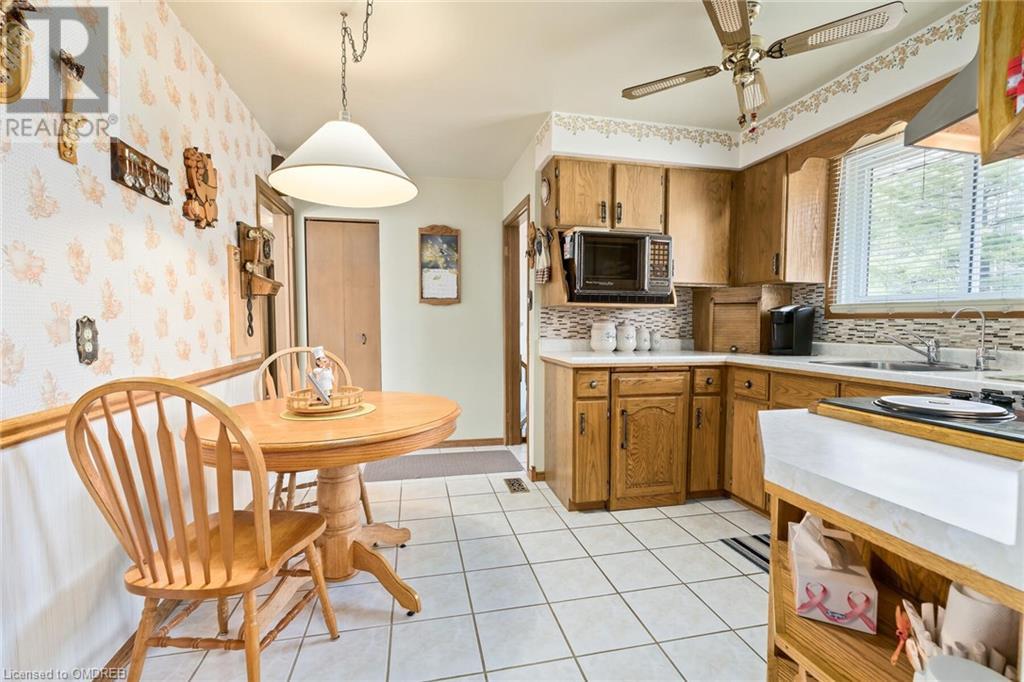 33 Centre Street, Glen Morris, Ontario  N0B 1W0 - Photo 13 - 40564300