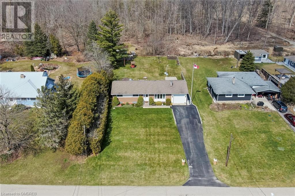 33 Centre Street, Glen Morris, Ontario  N0B 1W0 - Photo 4 - 40564300