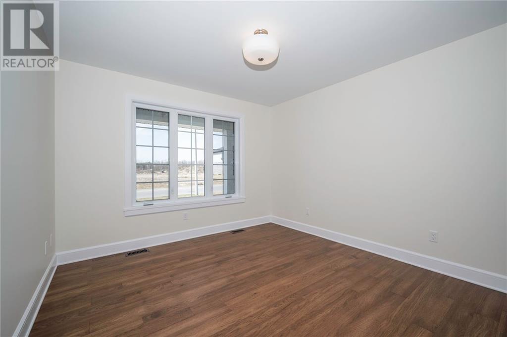 1233 Wesburke Avenue, Cornwall, Ontario  K6J 5V3 - Photo 6 - 1352372