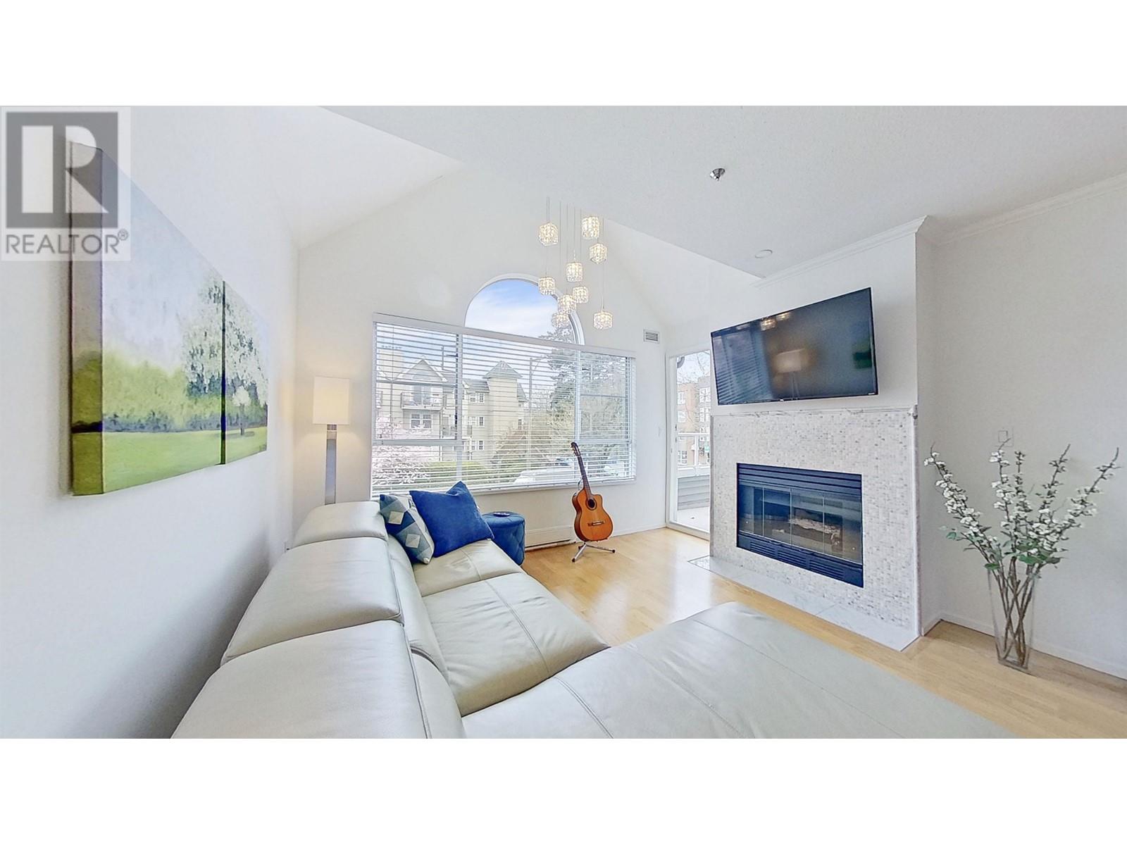 301 838 W 16th Avenue, Vancouver, British Columbia  V5Z 1T1 - Photo 1 - R2864479