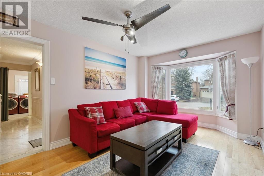 5687 Goldenbrook Drive, Mississauga, Ontario  L5M 3W5 - Photo 11 - 40564754