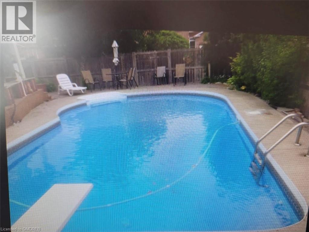 5687 Goldenbrook Drive, Mississauga, Ontario  L5M 3W5 - Photo 2 - 40564754