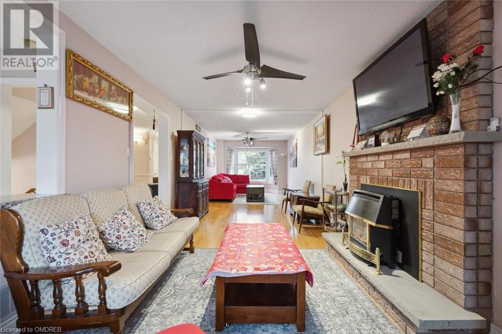 5687 Goldenbrook Drive, Mississauga, Ontario  L5M 3W5 - Photo 9 - 40564754