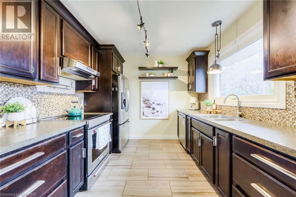 351 Strathcona Drive, Burlington, Ontario  L7L 2E4 - Photo 18 - 40564715