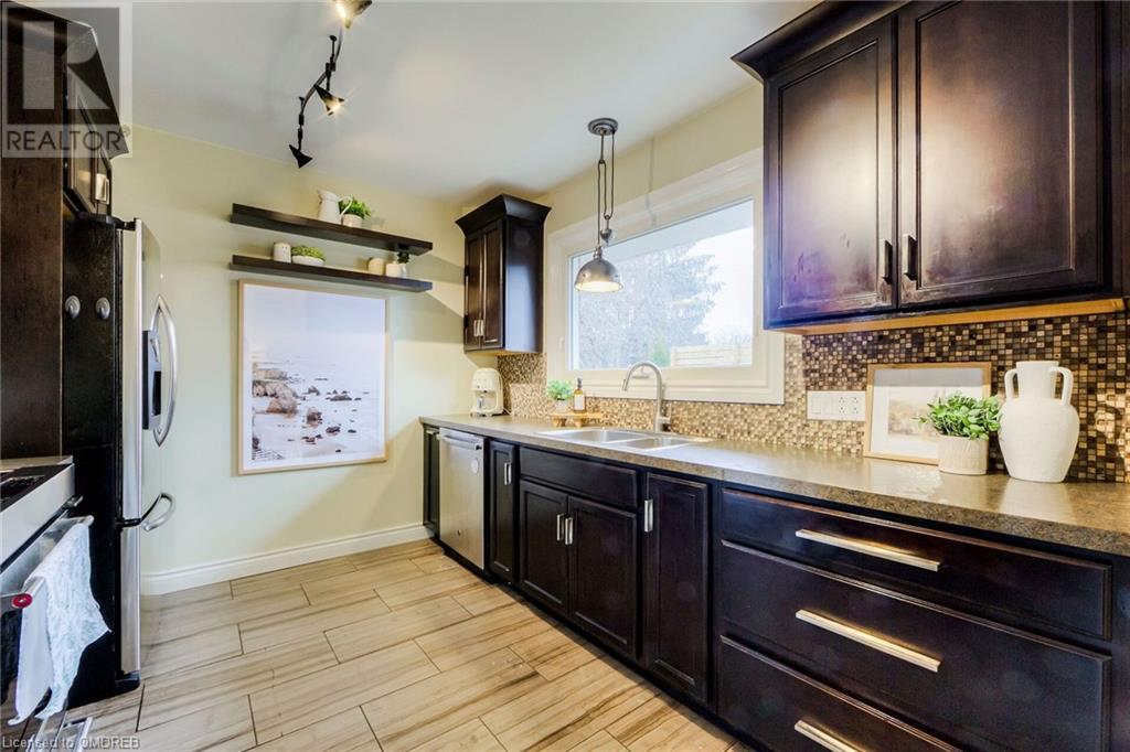 351 Strathcona Drive, Burlington, Ontario  L7L 2E4 - Photo 19 - 40564715