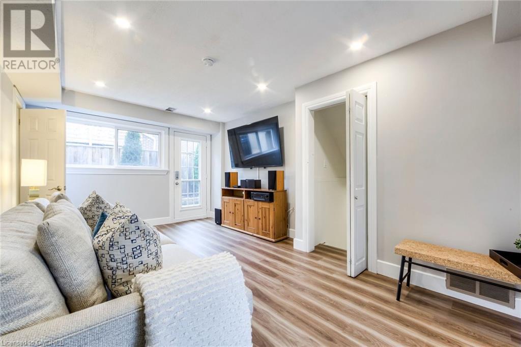 351 Strathcona Drive, Burlington, Ontario  L7L 2E4 - Photo 27 - 40564715