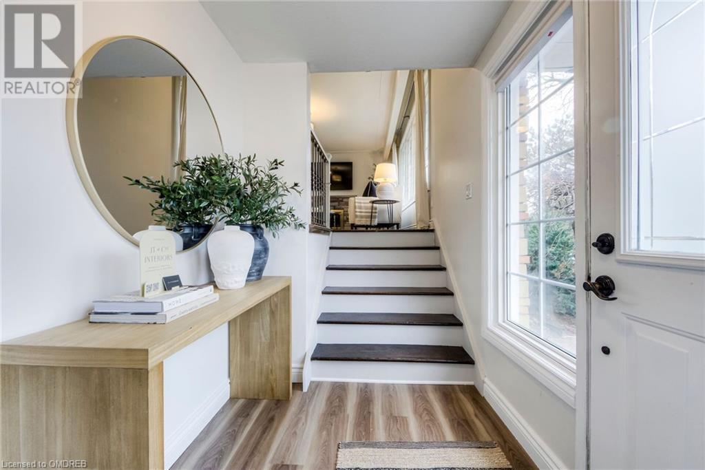 351 Strathcona Drive, Burlington, Ontario  L7L 2E4 - Photo 6 - 40564715