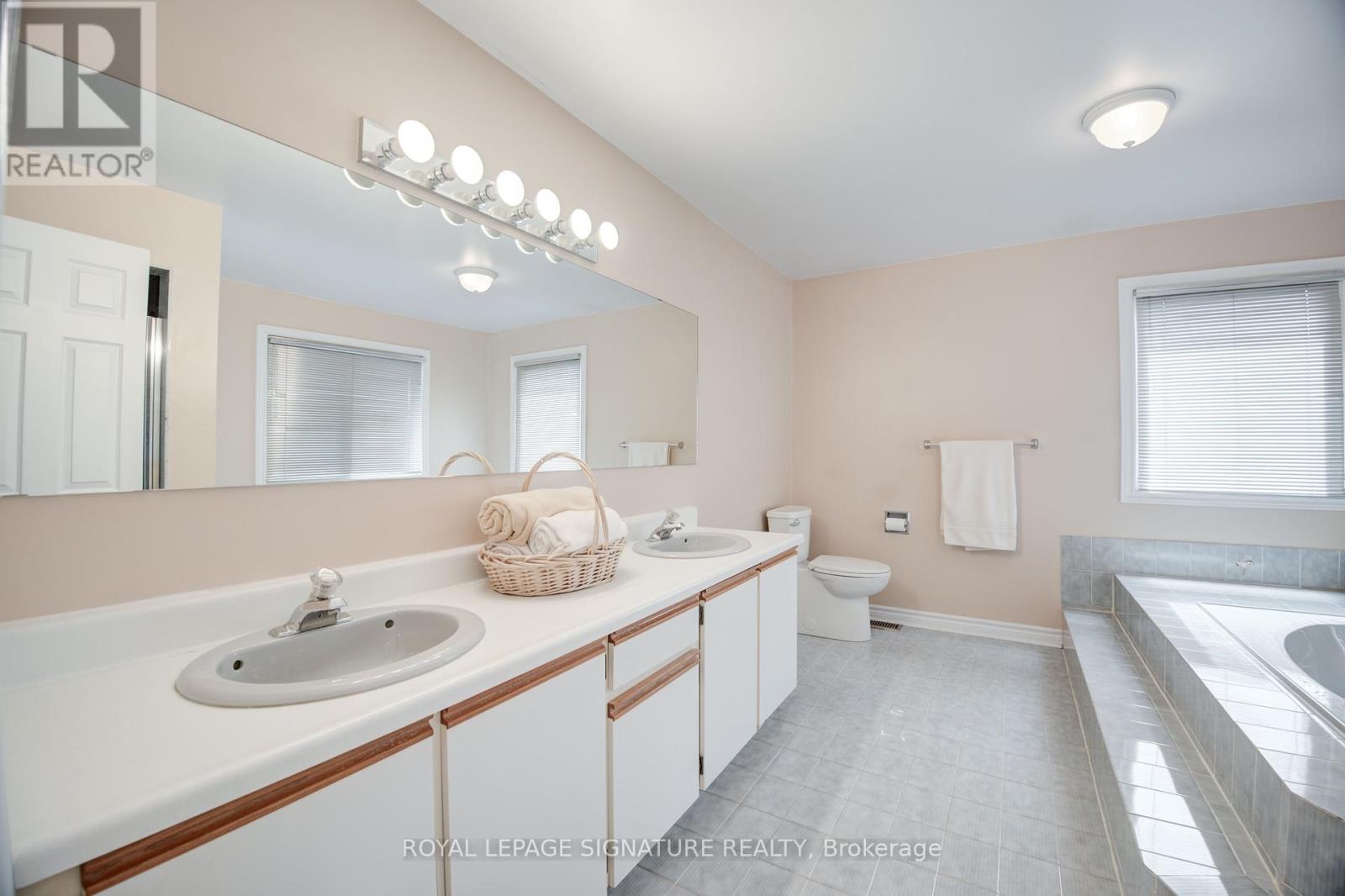 5225 Swiftcurrent Trail, Mississauga, Ontario  L5R 2H9 - Photo 25 - W8189504
