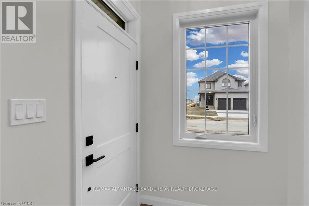 #114 -93 Stonefield Lane, Middlesex Centre, Ontario  N0M 2A0 - Photo 3 - X8189652