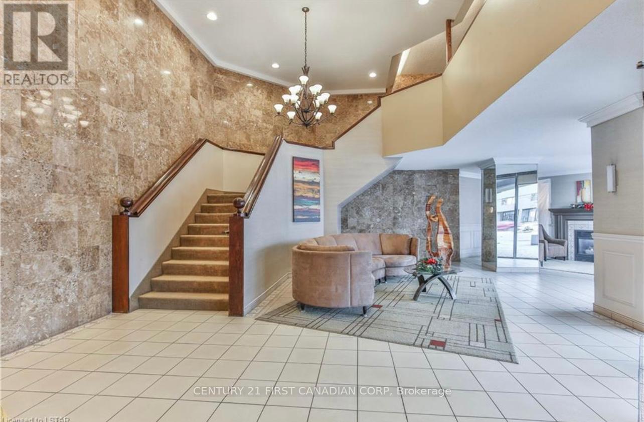 #1703 -323 Colborne St, London, Ontario  N6B 3N8 - Photo 2 - X8189704