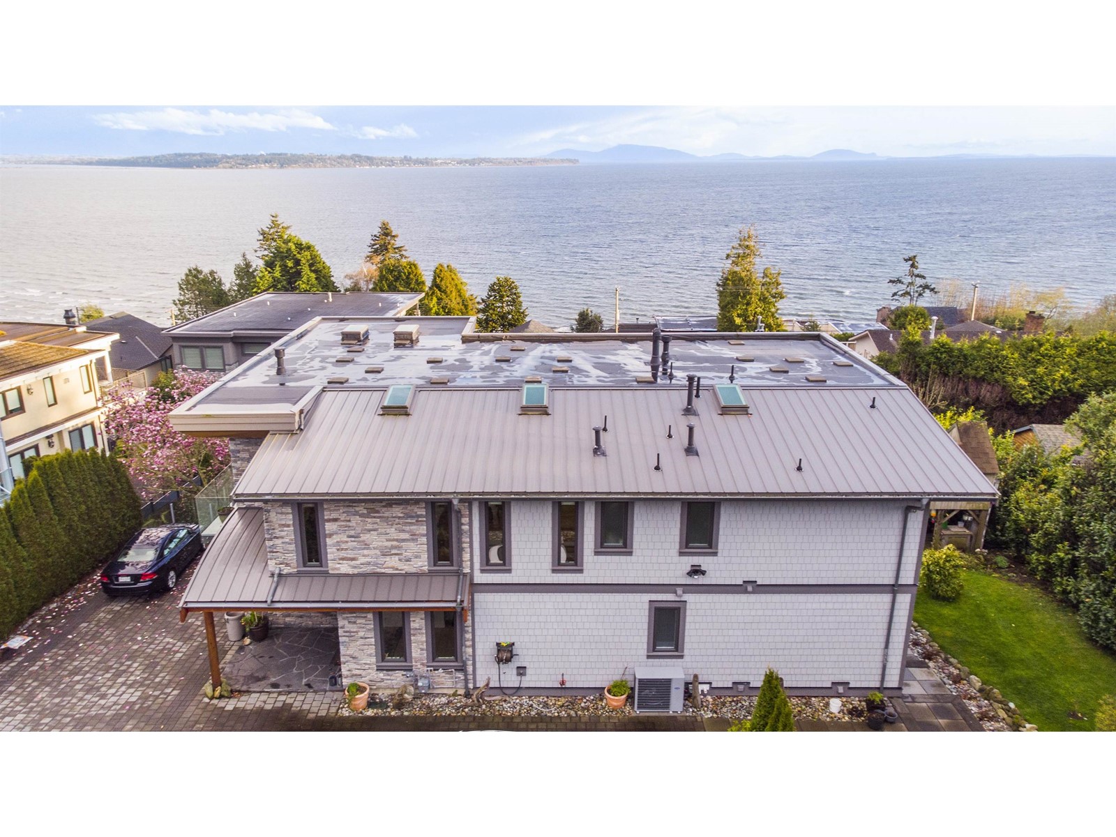 Listing Picture 11 of 11 : 1393 KERFOOT ROAD, White Rock - 魯藝地產 Yvonne Lu Group - MLS Medallion Club Member