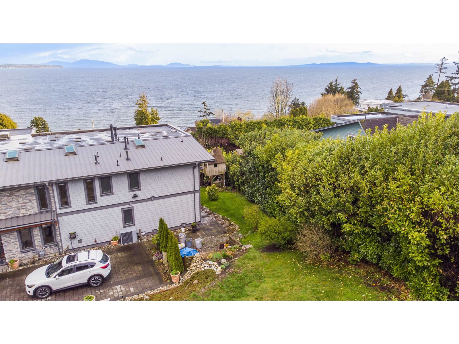 Listing Picture 9 of 11 : 1393 KERFOOT ROAD, White Rock - 魯藝地產 Yvonne Lu Group - MLS Medallion Club Member