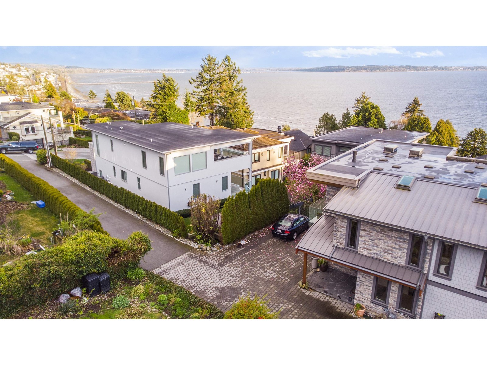 Listing Picture 10 of 11 : 1393 KERFOOT ROAD, White Rock - 魯藝地產 Yvonne Lu Group - MLS Medallion Club Member
